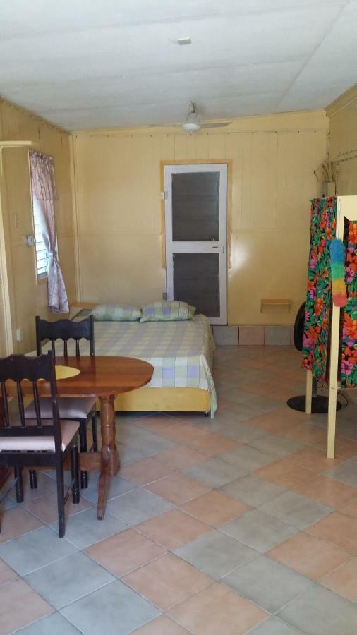 Chapito'S Apartment 3 Caye Caulker Exteriör bild
